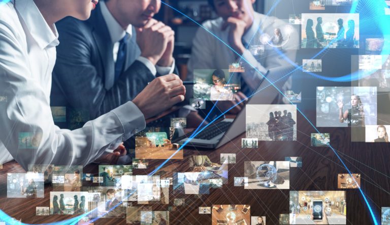 世界各国とのネットワークを生かして調査を行います